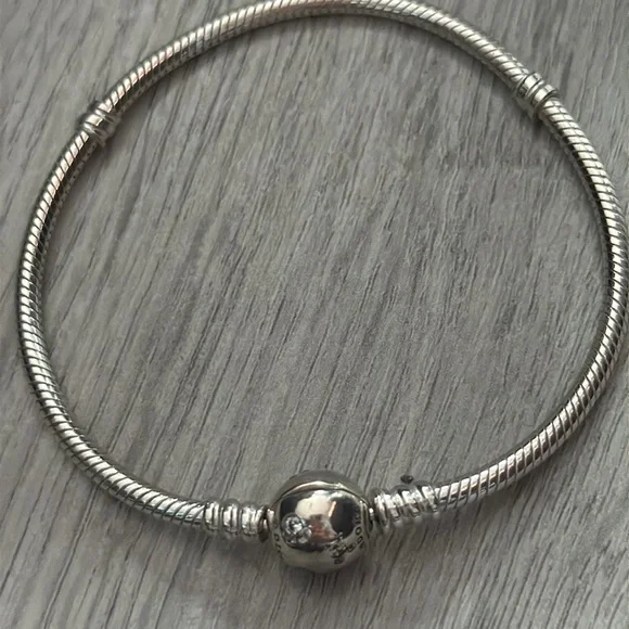 Pandora Disney Mickey Mouse logo clasp bracelet - Picture 1 of 4